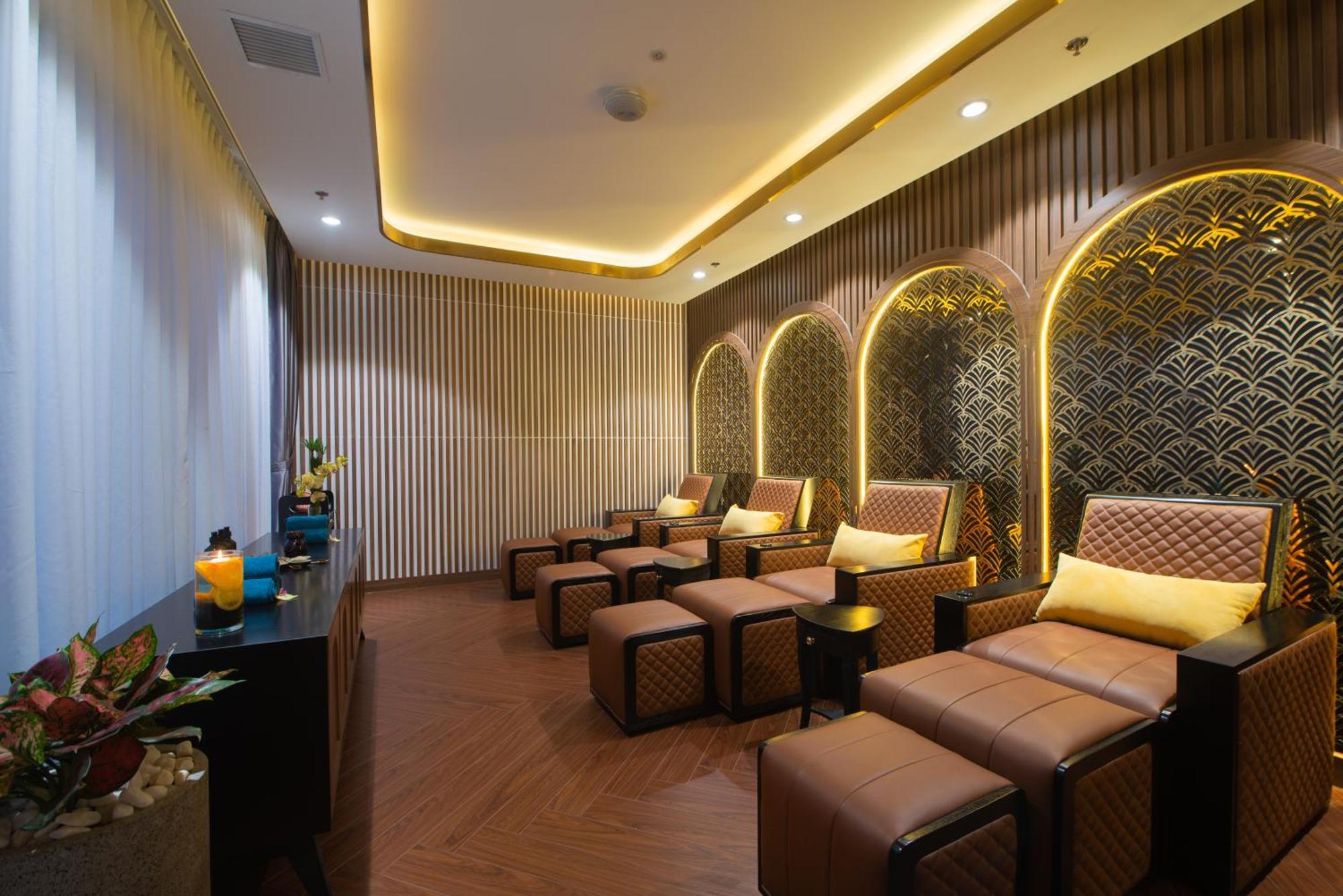 Grand Tourane Nha Trang Hotel Exteriör bild